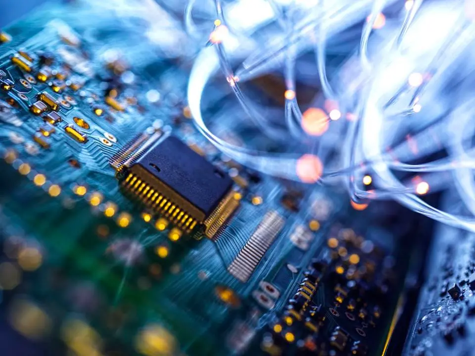 O futuro dos semicondutores: tendências e avanços tecnológicos